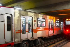 Línea 1 de Metro de Santiago presentó problemas de frecuencia: generó caos en la capital